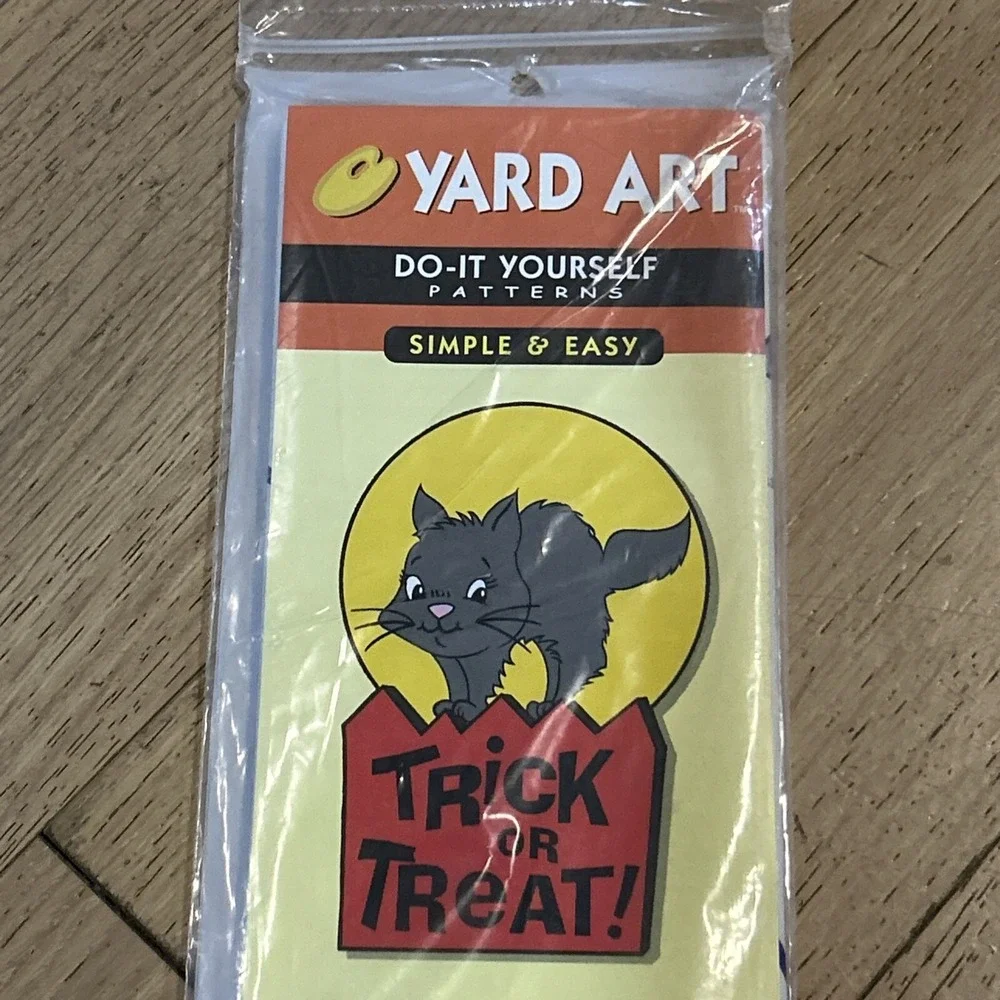 Vintage Yard Art - DIY - YA31016 Kitten‎ On Fence - 32